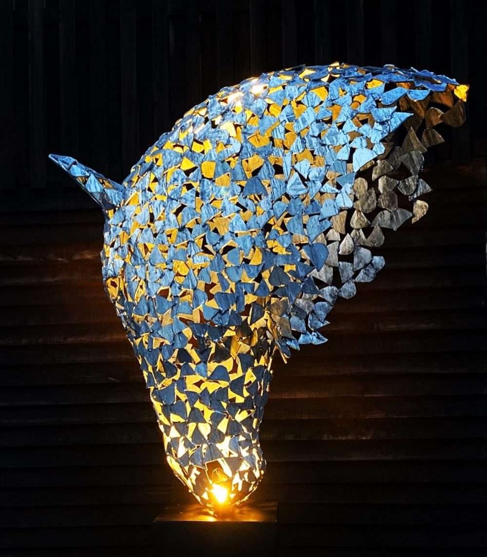 Illuminated Silver Horse Head Design